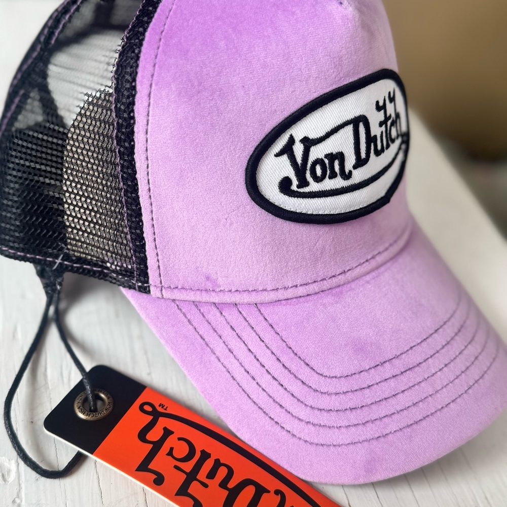🪻NWT Von Dutch Plum Dust (Light Purple) VELVET Trucker - Adjustable- SnapBack